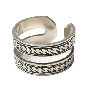 2844円 【正規逆輸入品】 エイソス メンズ リング アクセサリー ASOS DESIGN 8 pack mixed ring set with embossing and snake in burnished silver SILVER